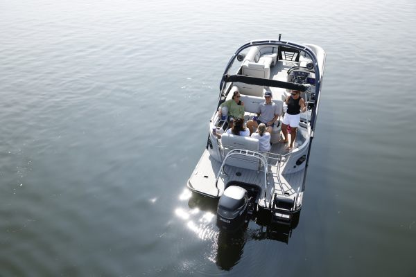 RX 25 DL Starcraft Pontoon Boat