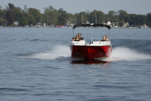 Starcraft Marine Fiberglass Boat SVX 190 OB