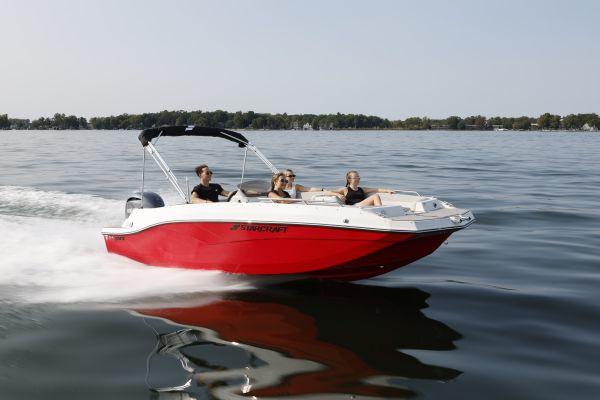 Starcraft Marine Fiberglass Boat SVX 190 OB