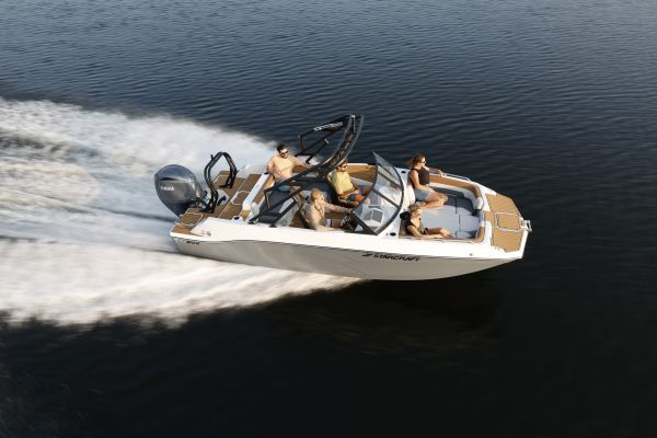 Starcraft Marine Fiberglass Boat SVX 210 OB