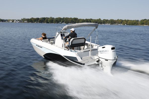 Starcraft Fiberglass Boat SVX 211 CC OB