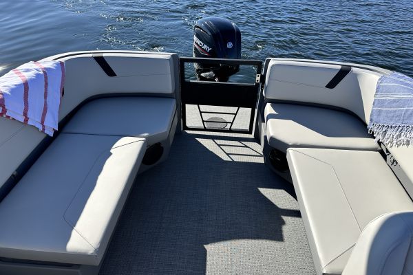 Starcraft Marine Pontoon Boat GX 20 LR DH