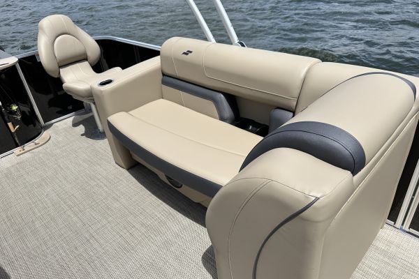 Starcraft EX 20 FD Pontoon Boat