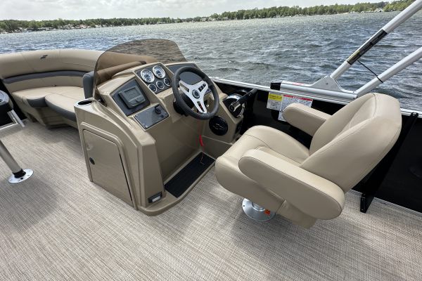 Starcraft EX 20 FD Pontoon Boat