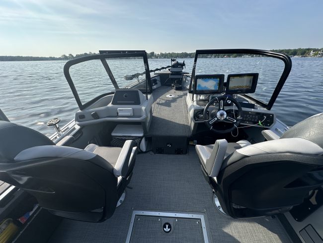 Starcraft Marine STX 2050 Fishing Boat