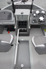 Starcraft Renegade 168 DC Interior Fishing Boat