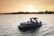 RX 25 Q DC Starcraft Pontoon Boat