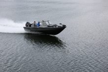 STX 2050 Fishing on the water