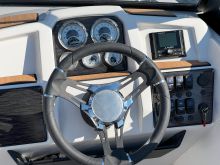 SVX 230 IO Starcraft Marine Fiberglass Deckboat