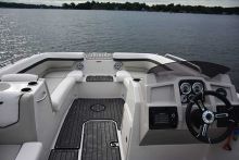Starcraft Marine SVX 211 OB Fiberglass Boat