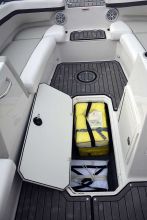 Starcraft Marine SVX 211 OB Fiberglass Boat