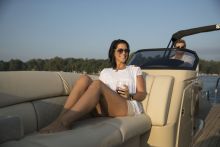 Starcraft Pontoon SX 25 C DC enjoying a boat ride
